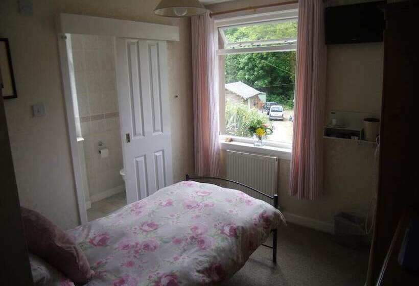 فندق فئة نجمة واحدة The Ormidale