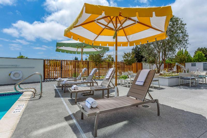 Отель Centro Sonoma Wine Country, Tapestry Collection Hilton