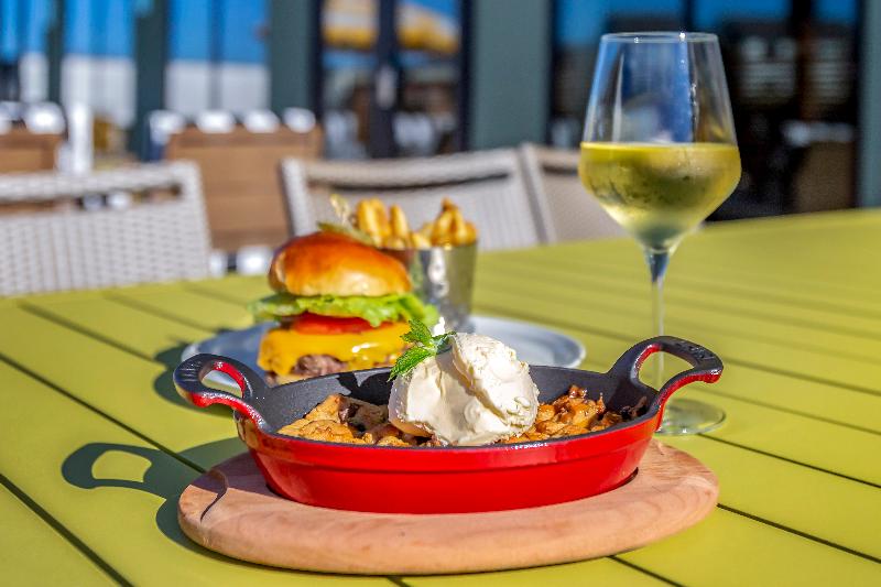 Отель Centro Sonoma Wine Country, Tapestry Collection Hilton