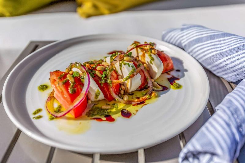 Отель Centro Sonoma Wine Country, Tapestry Collection Hilton