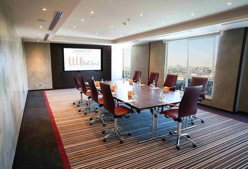 ホテル Centro Corniche Al Khobar By Rotana