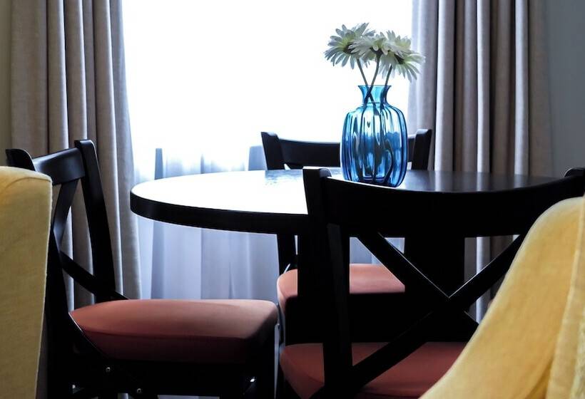 Отель Denvir S Of Downpatrick