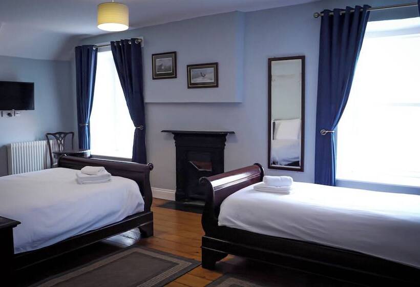 Отель Denvir S Of Downpatrick