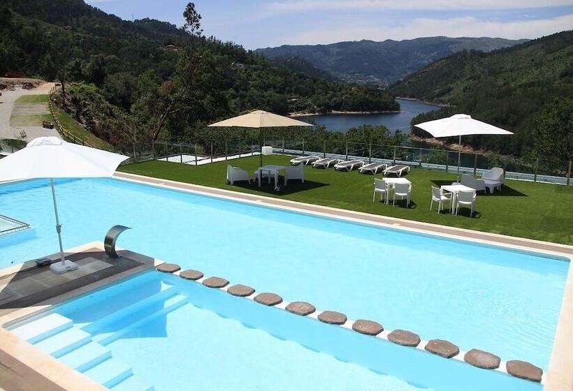 호텔 Dobau Village