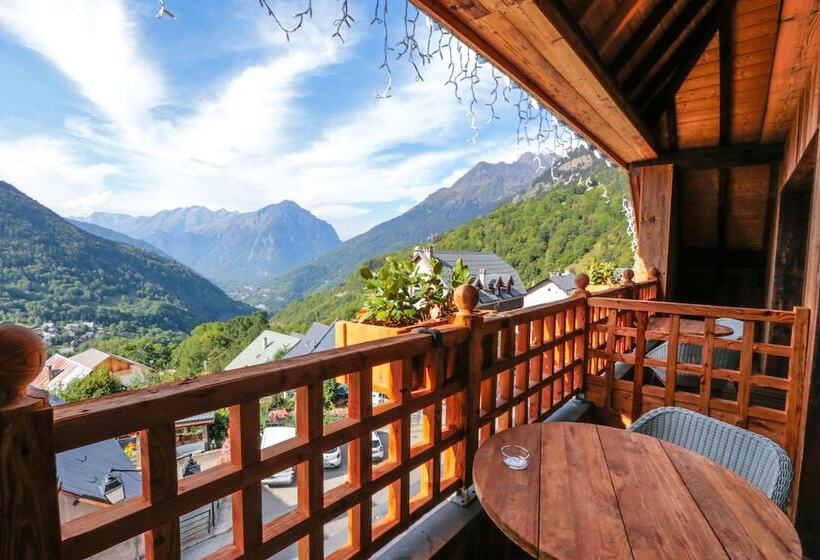 Отель Le V De Vaujany