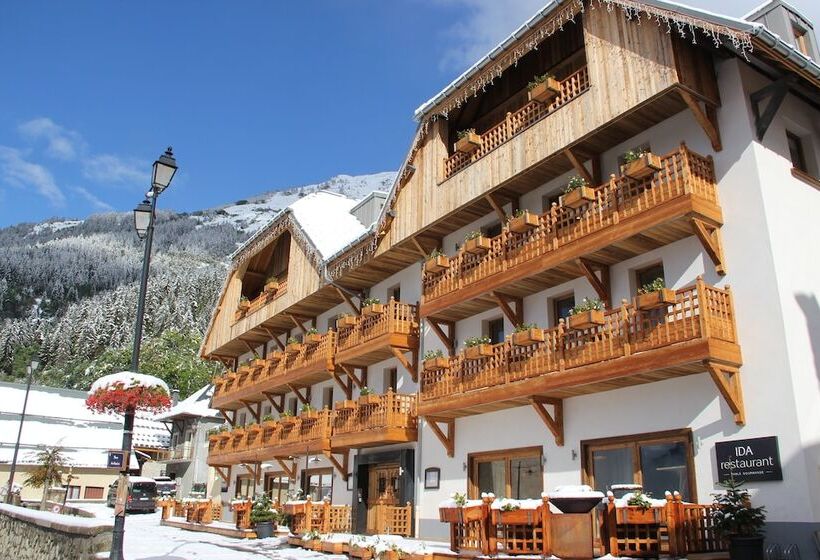 ホテル Le V De Vaujany