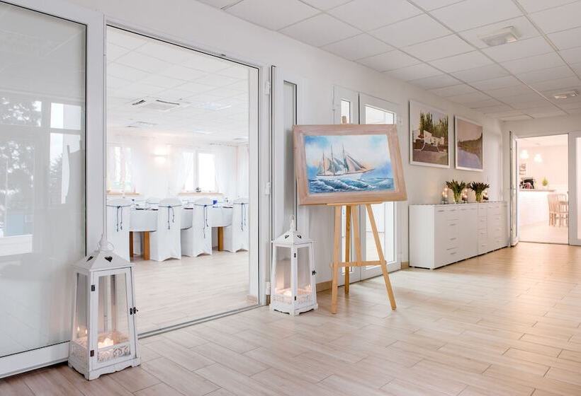 בית מלון כפרי Plaża Resort