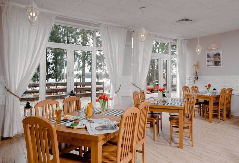 בית מלון כפרי Plaża Resort