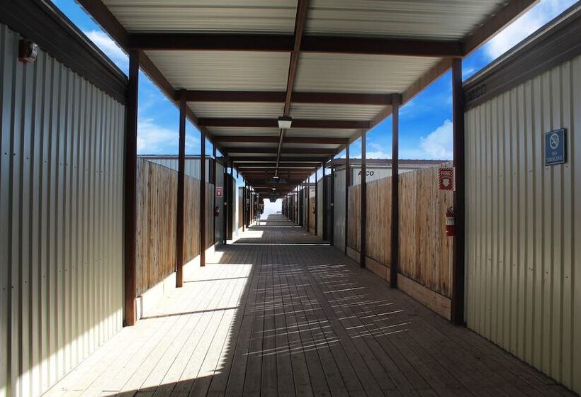 فندق Target Hospitality   Carlsbad Lodge