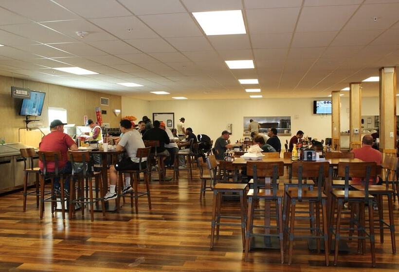 فندق Target Hospitality   Jal Lodge