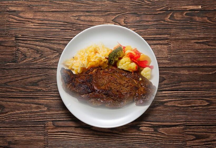 Отель Target Hospitality Kermit North Lodge