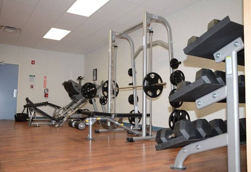 فندق Target Hospitality Watford City Lodge