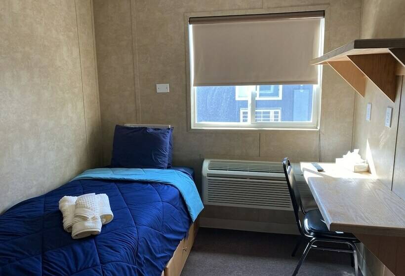 فندق Target Hospitality Watford City Lodge