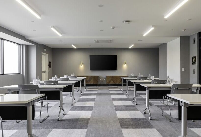 فندق The Glenmark, Glendale, A Tribute Portfolio