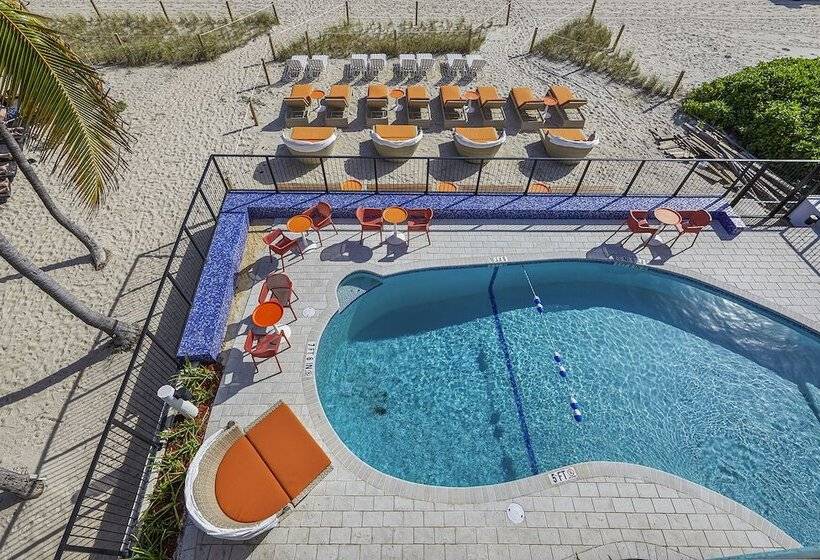 فندق على الطريق Ocean Treasure Beachside Suites