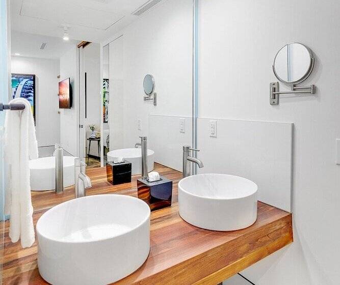 فندق على الطريق Ocean Treasure Beachside Suites