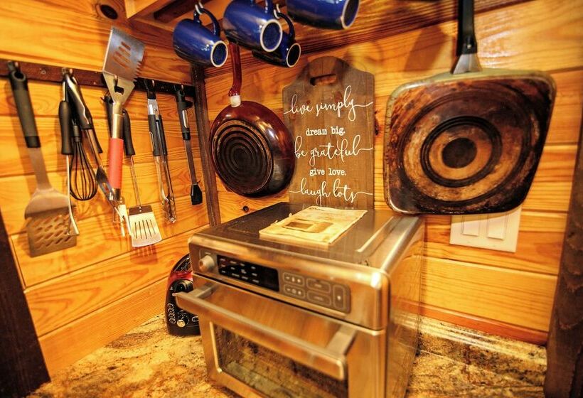 The Americana   Parker Creek Bend Cabins