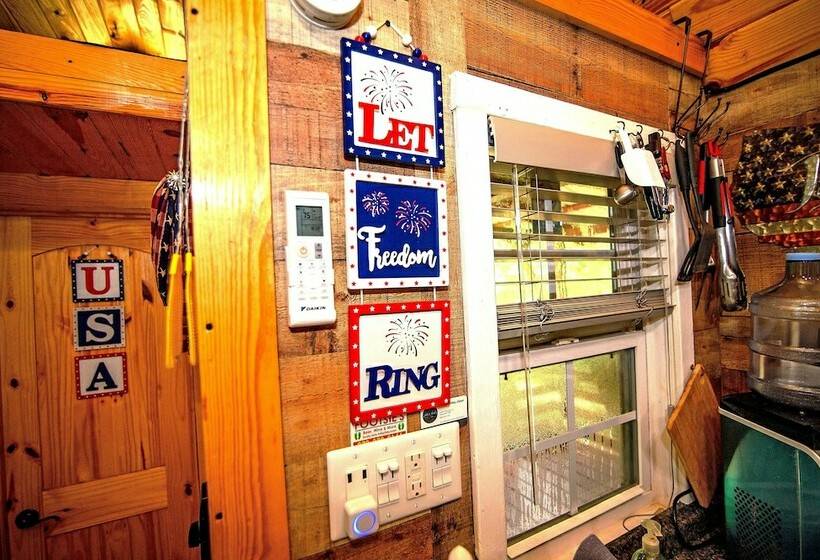 The Americana   Parker Creek Bend Cabins