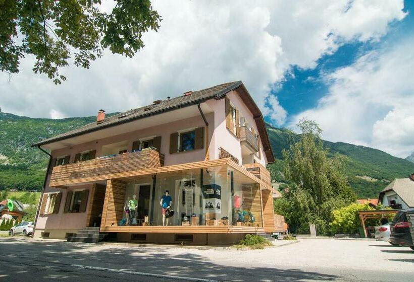 پانسیون Apartments Skok With Free Parking