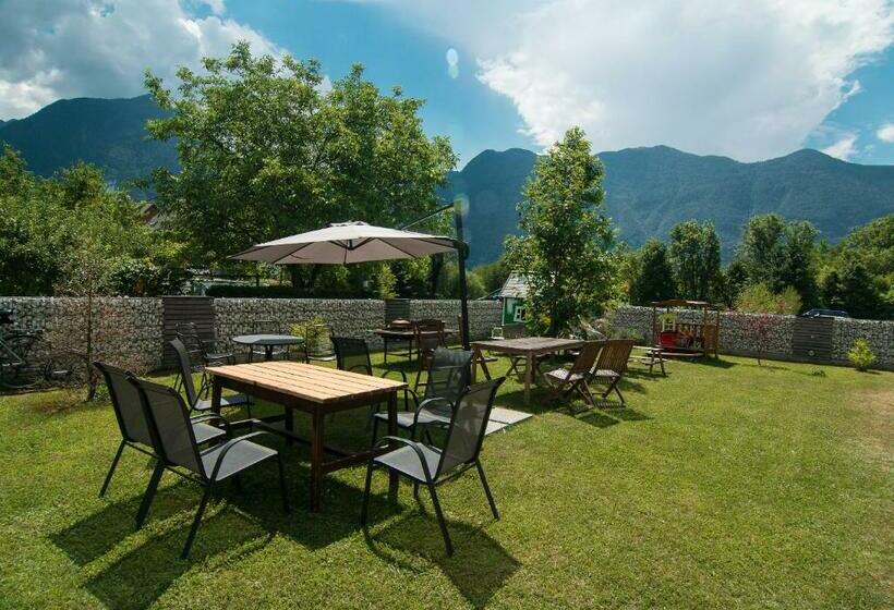 پانسیون Apartments Skok With Free Parking