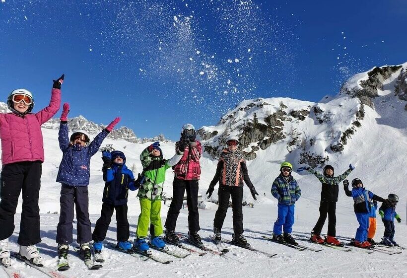 پانسیون Apartments Skok With Free Parking