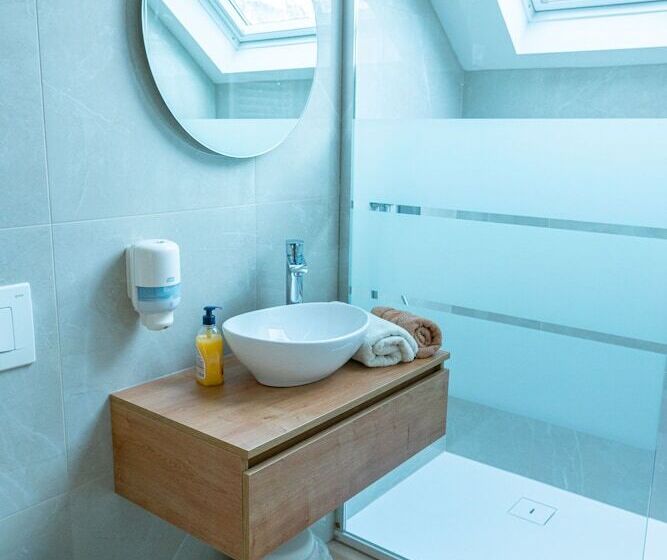 پانسیون Apartments Skok With Free Parking