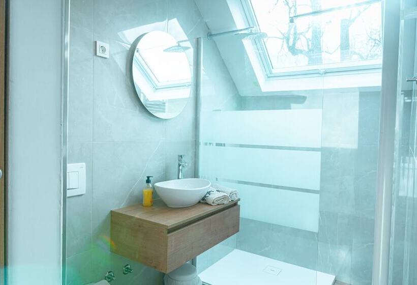 پانسیون Apartments Skok With Free Parking