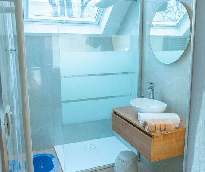 پانسیون Apartments Skok With Free Parking