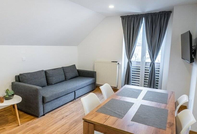 پانسیون Apartments Skok With Free Parking