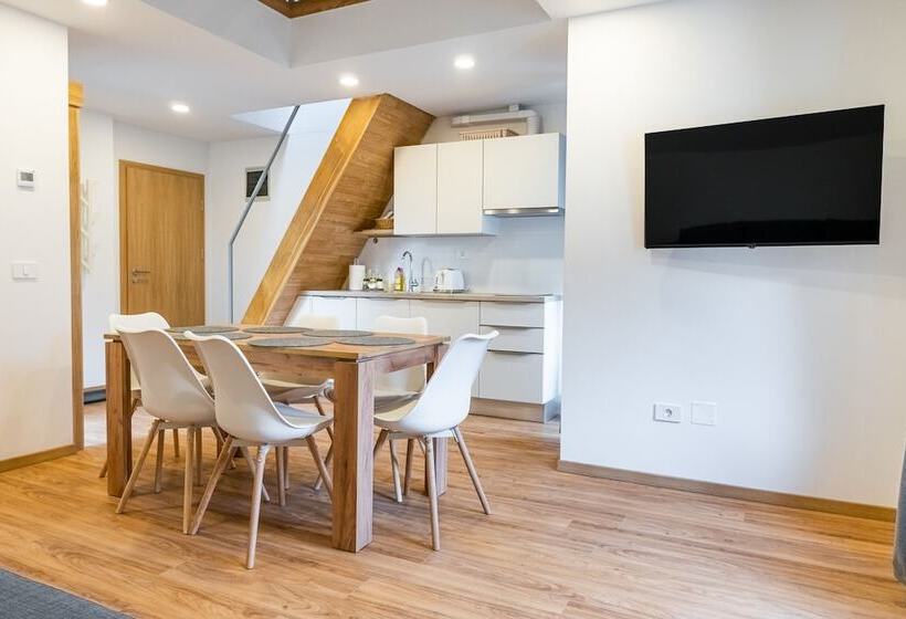 پانسیون Apartments Skok With Free Parking