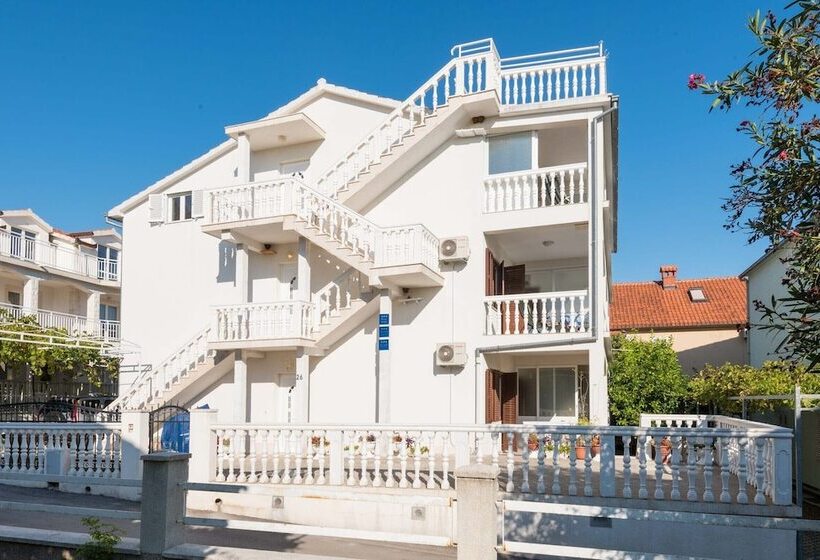 פנסיון Guesthouse Papica