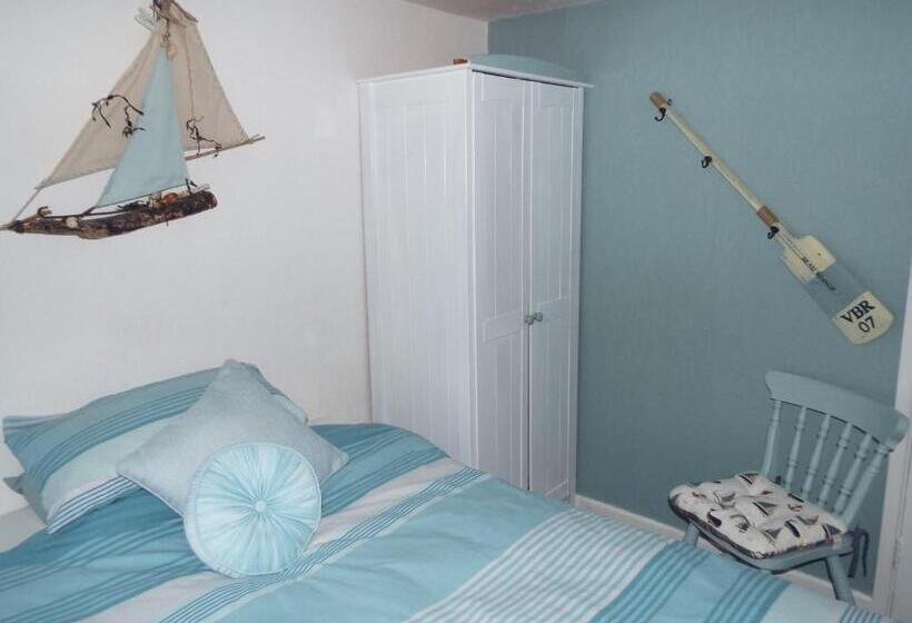 펜션 Corner House Guest House