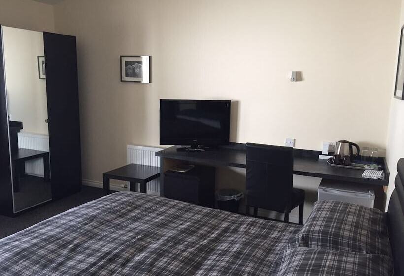 פנסיון Ivy Cottage Serviced Accommodation