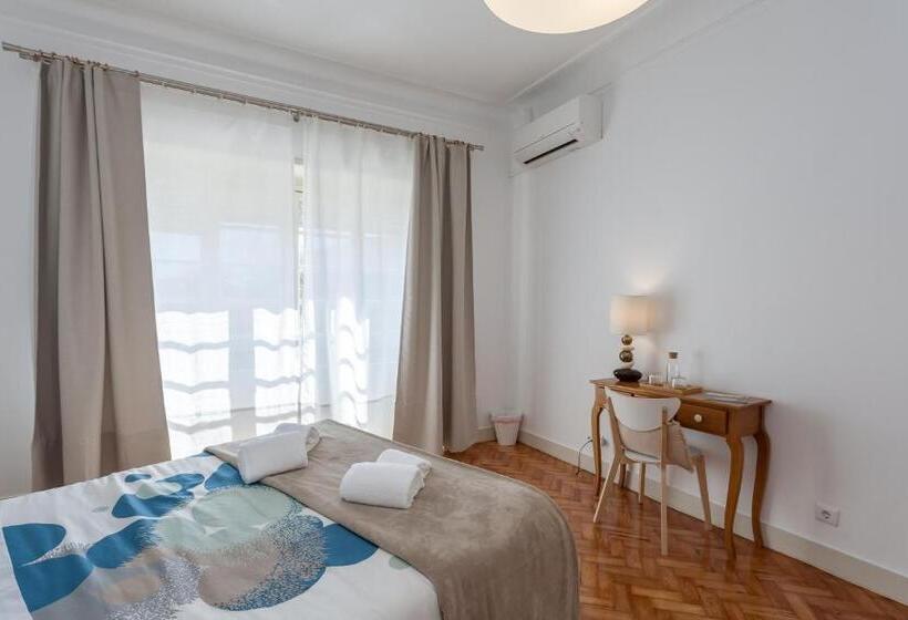 پانسیون Mouralua