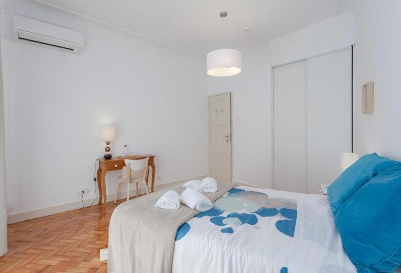 پانسیون Mouralua