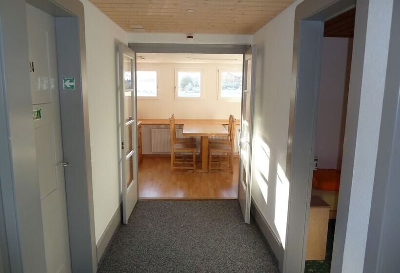 ペンション Restaurant Sunnmatt