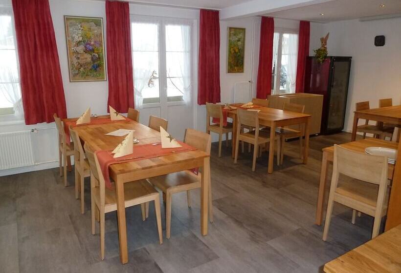 ペンション Restaurant Sunnmatt