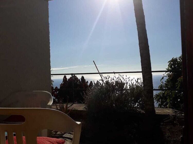 ペンション Willkommen Im Paradies   Welcome In Paradise   Bienvenidos Al Paraíso