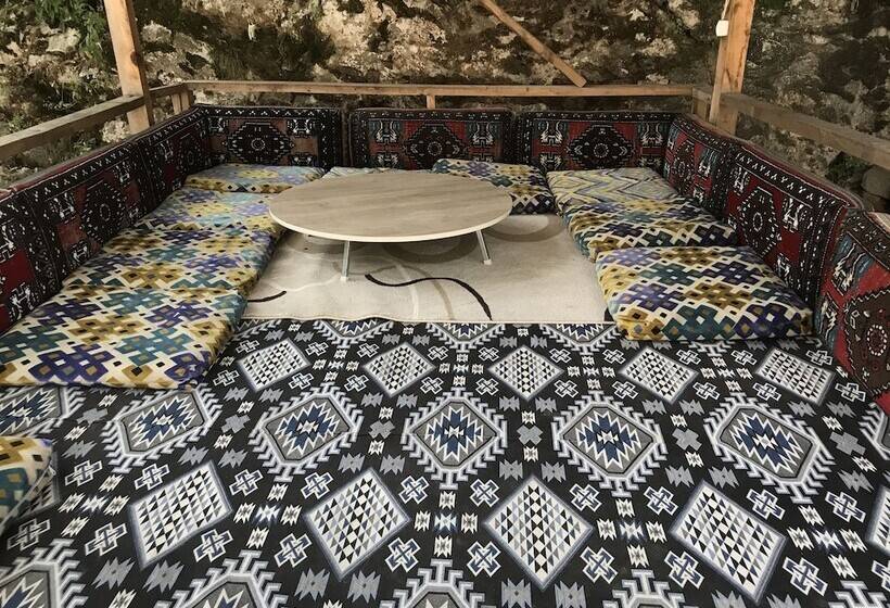 Rengarenk Otel & Restorant