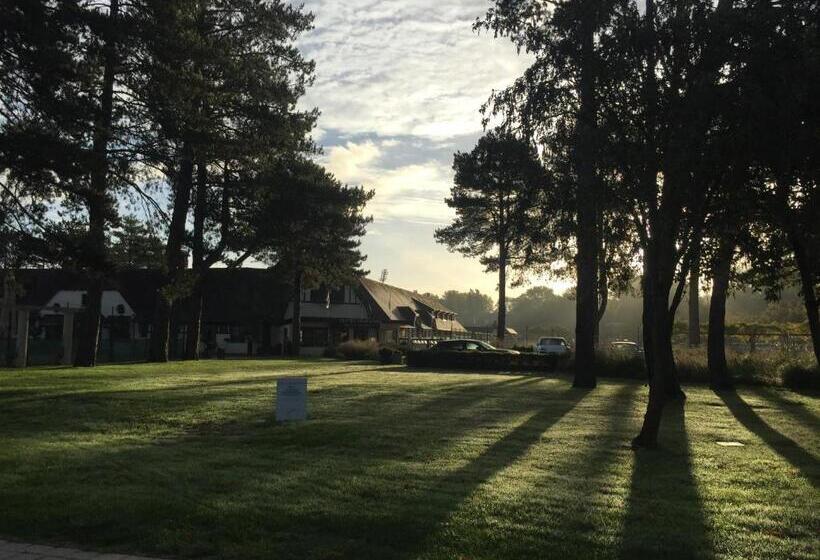 הוסטל Auberge Riva Bella