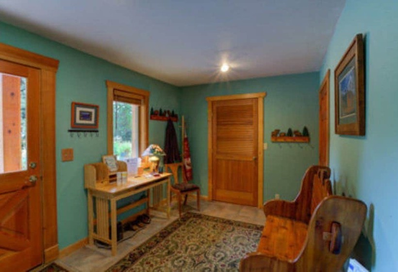 مبيت وإفطار Moss Mountain Inn