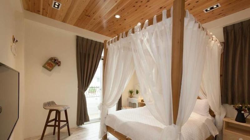 تختخواب و صبحانه Seed House