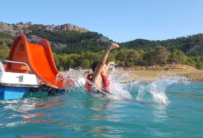 ホテル Camping El Roble