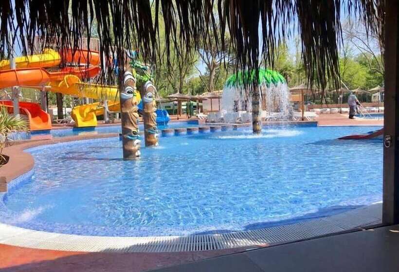 هتل Aranjuez Camping & Bungalows