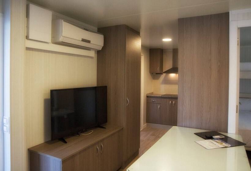 هتل Aranjuez Camping & Bungalows