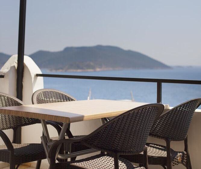 בית מלון כפרי Caretta Pansi̇yon