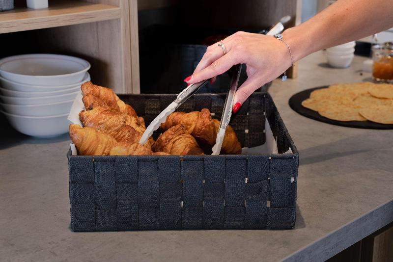 ホテル Kyriad Sens