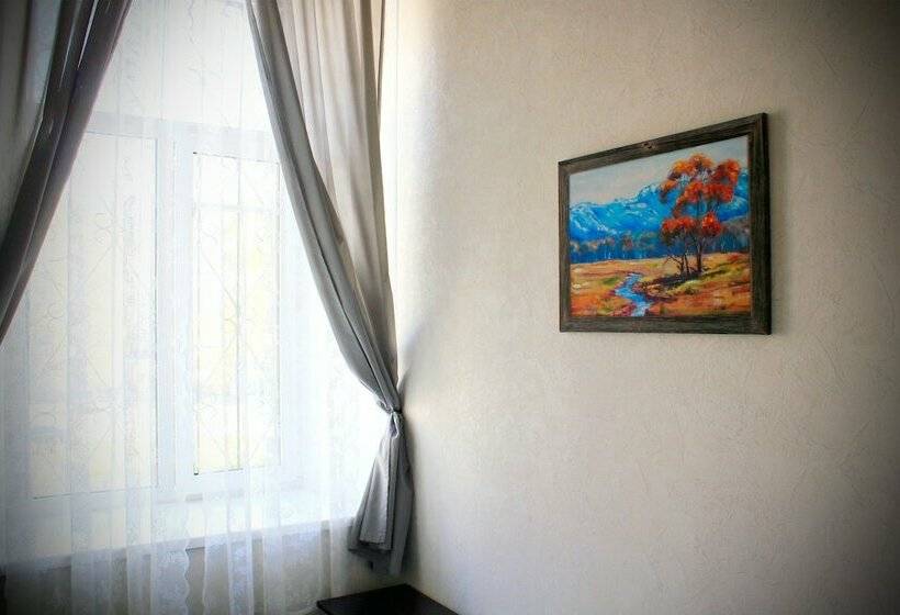 هتل Seven Hills Lubyanka