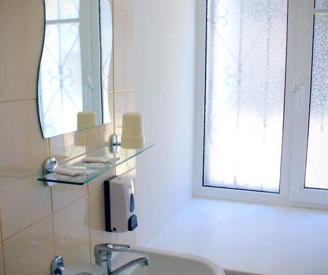 هتل Seven Hills Lubyanka