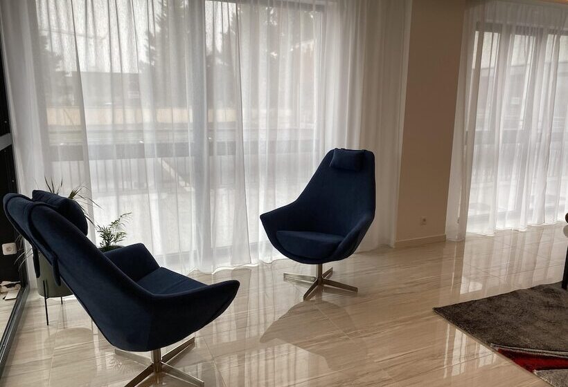 בית מלון כפרי Woods  Genevethoiry